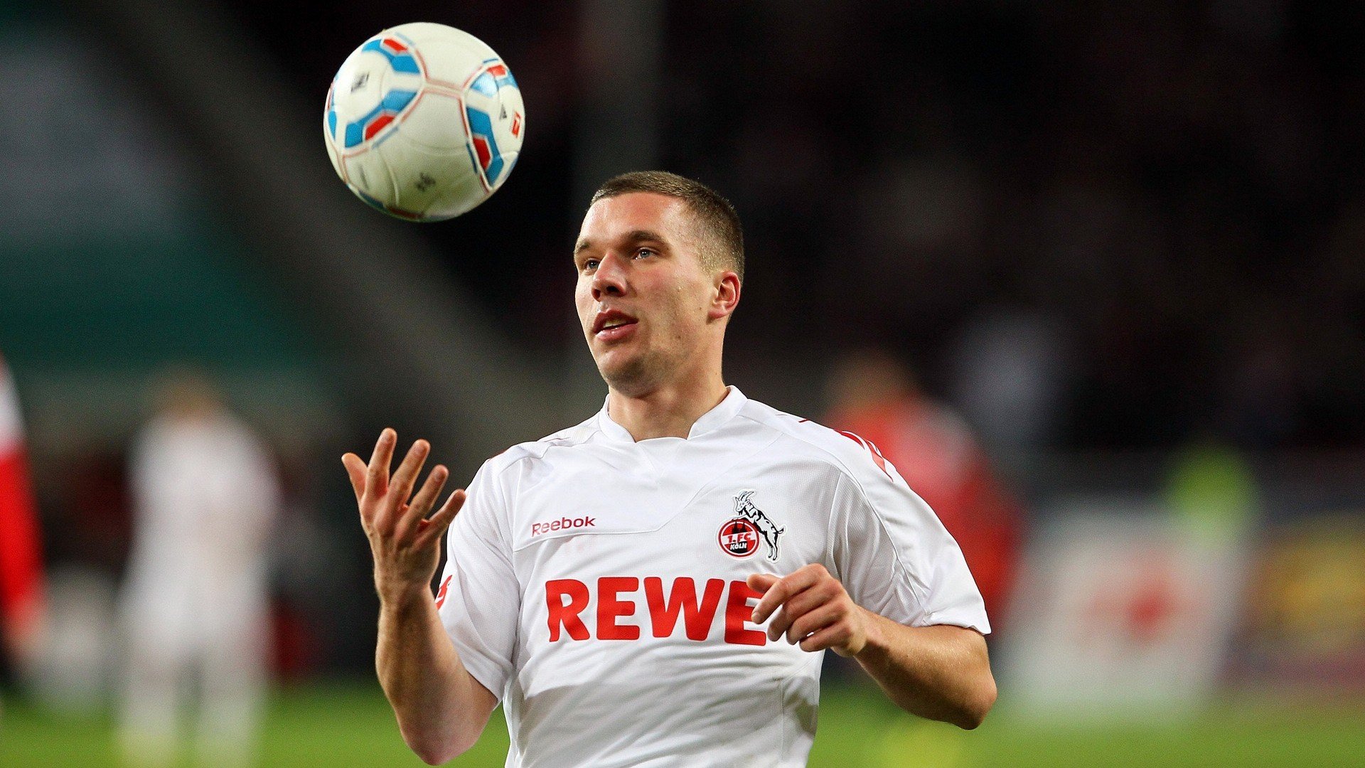 欧洲杯传奇故事:那些永远动人的比赛片段,2021年欧洲杯故事